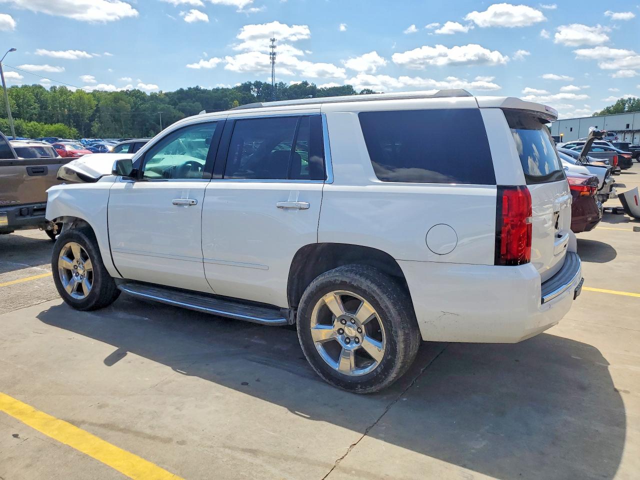 1GNSKCKC5HR259223 · 2017 CHEVROLET TAHOE · 2/12