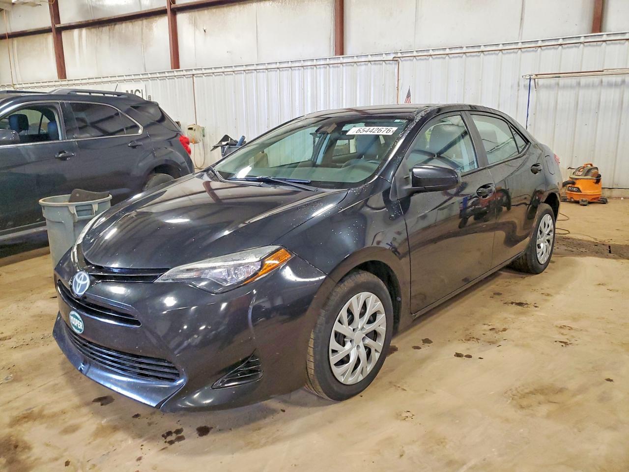 2T1BURHE6HC843221 · 2017 TOYOTA COROLLA