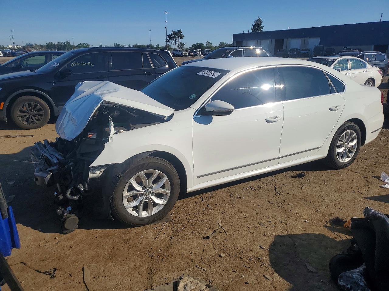 2017 VOLKSWAGEN PASSAT