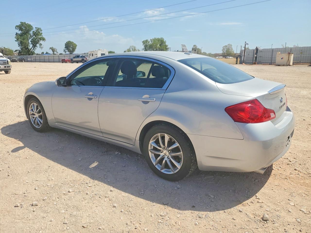 JNKBV61E38M202714 · 2008 INFINITI G35 · 2/12