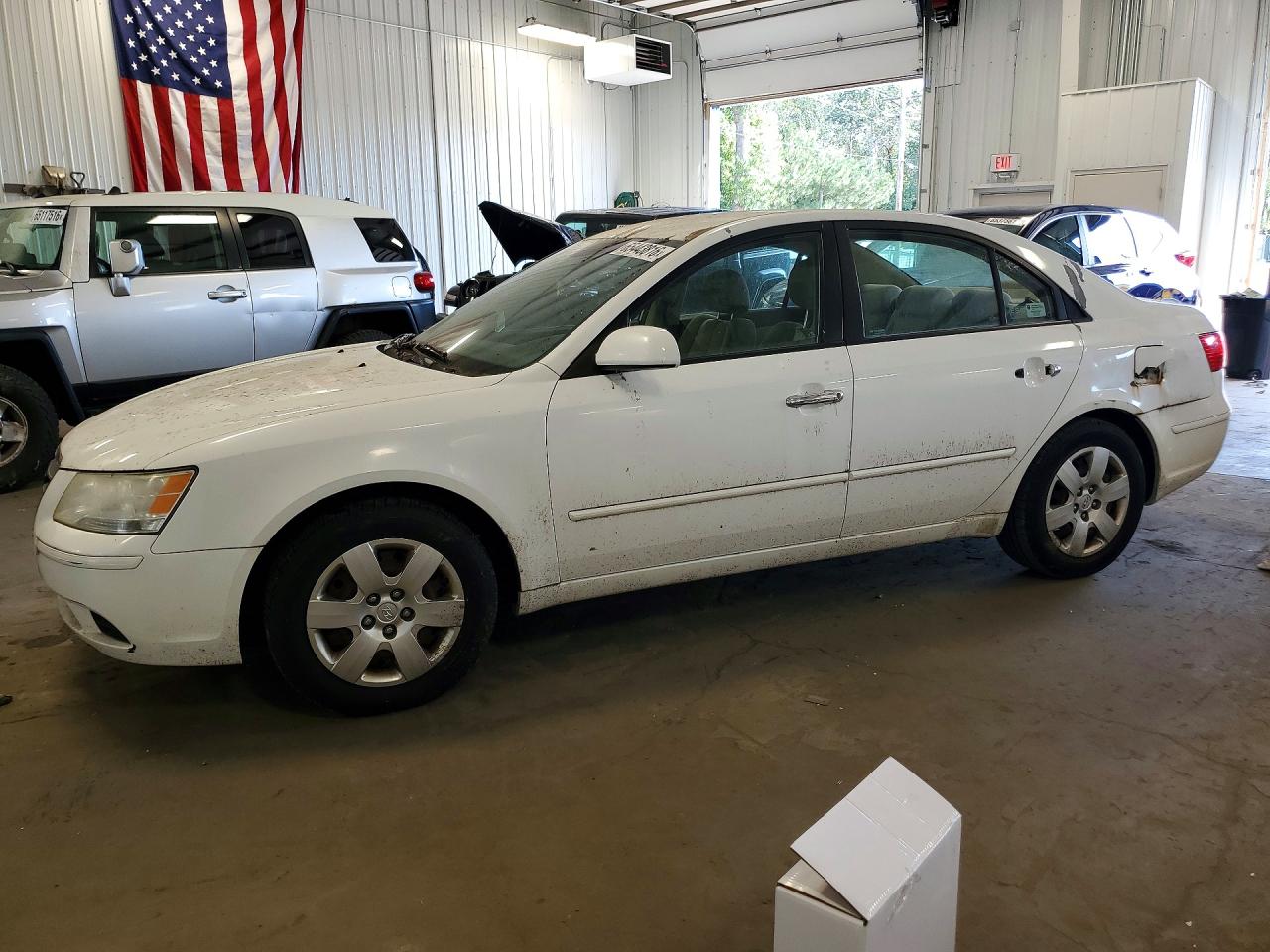 5NPET4AC0AH601975 · 2010 HYUNDAI SONATA