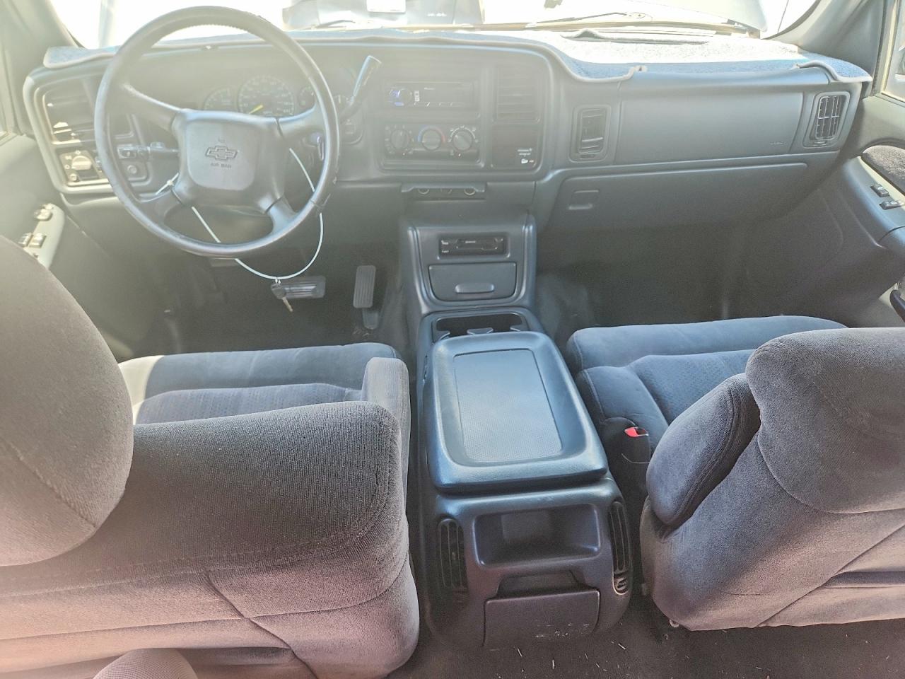 2GCEC19T3Y1353607 · 2000 CHEVROLET SILVERADO · 8/13