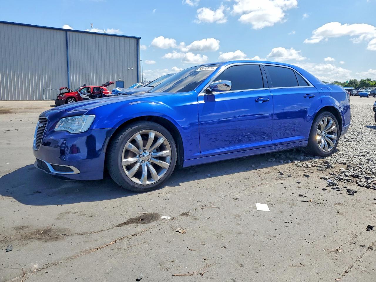 2C3CCAAG4JH342011 · 2018 CHRYSLER 300