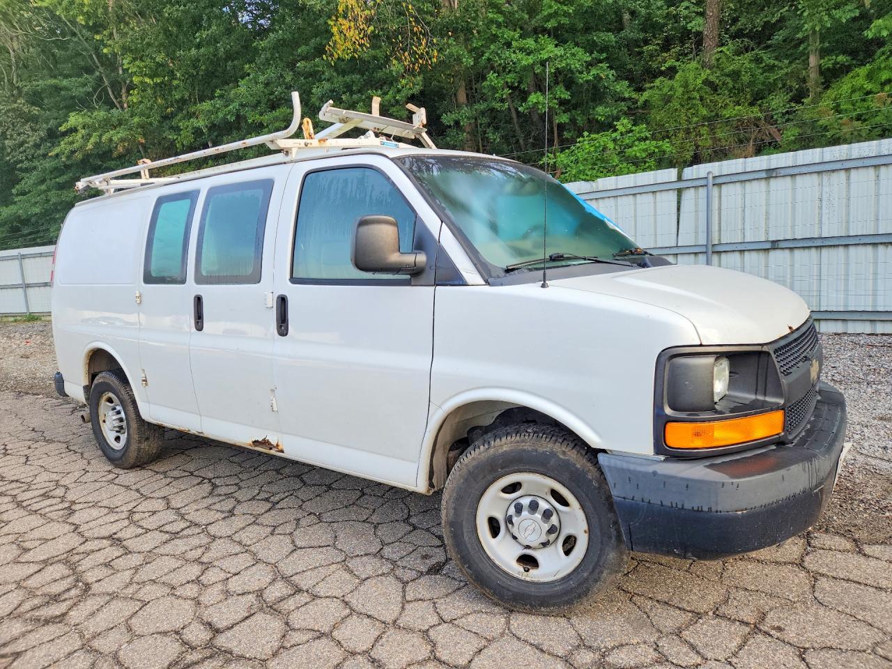 1GCWGFBA6E1210148 · 2014 CHEVROLET EXPRESS G2500 · 4/13