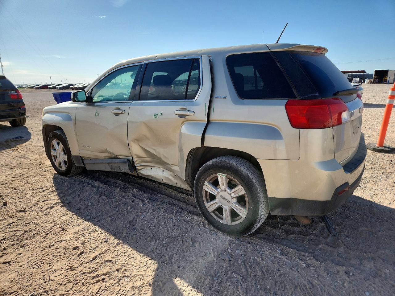 2GKALMEK6E6262458 · 2014 GMC TERRAIN · 2/13