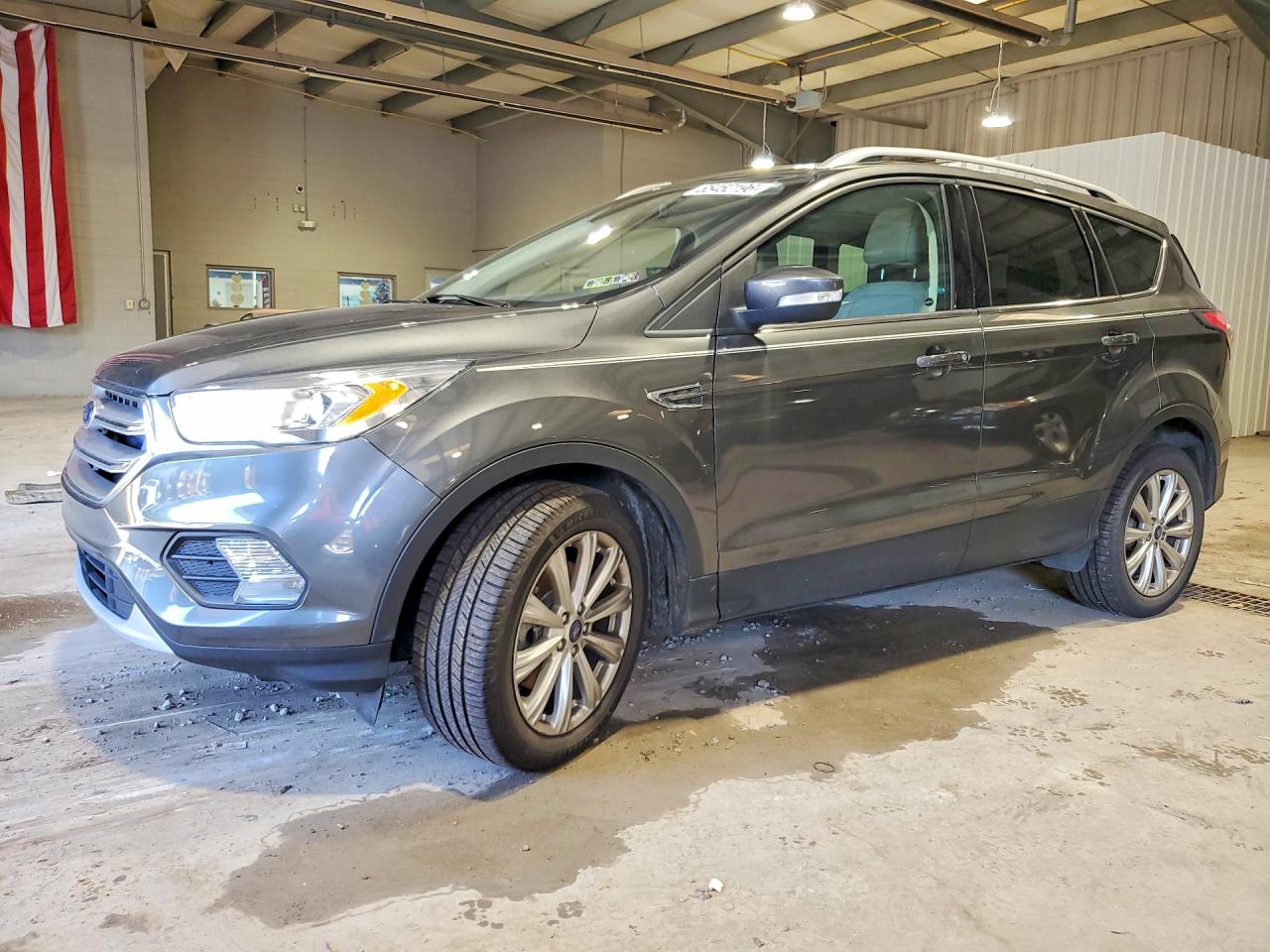 1FMCU9J97HUB40212 · 2017 FORD ESCAPE