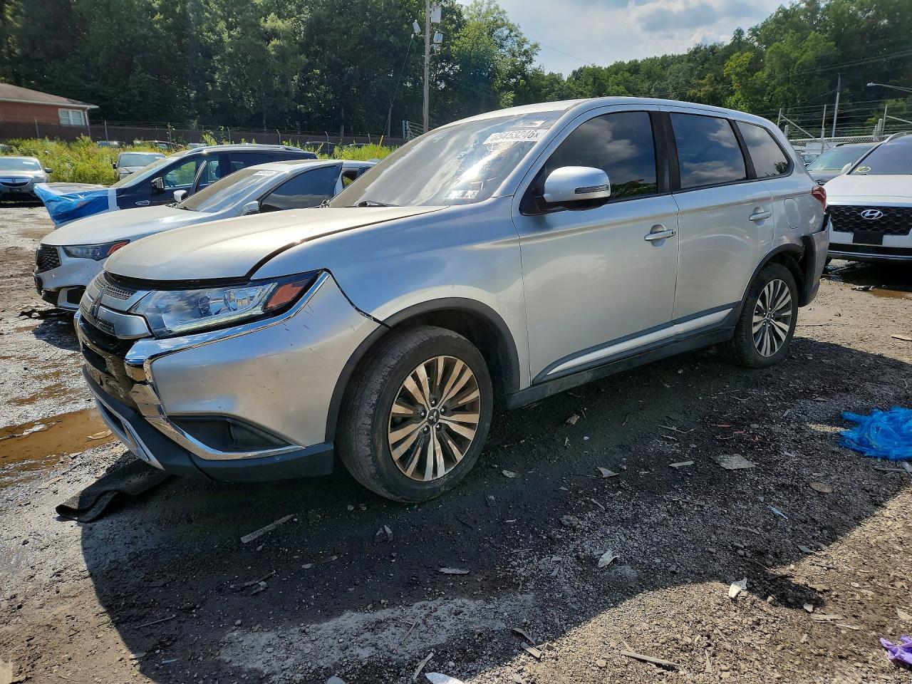 JA4AZ3A34LZ015566 · 2020 MITSUBISHI OUTLANDER