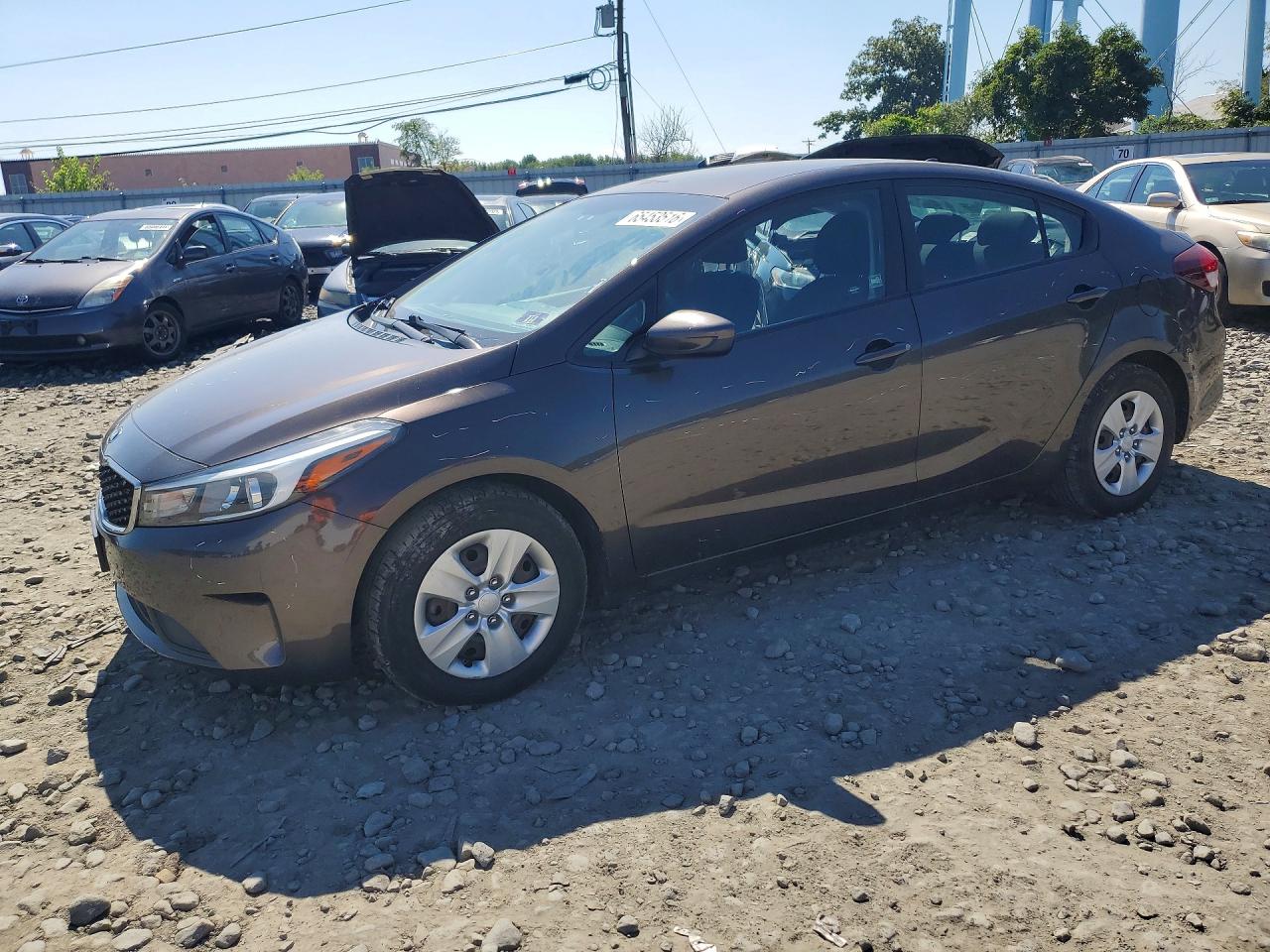 3KPFK4A7XHE081700 · 2017 KIA FORTE