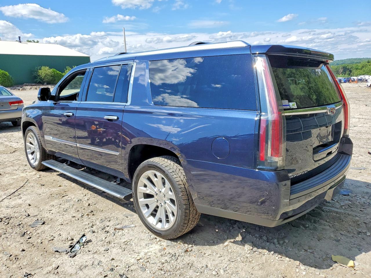 1GYS4KKJ2HR235340 · 2017 CADILLAC ESCALADE · 2/13