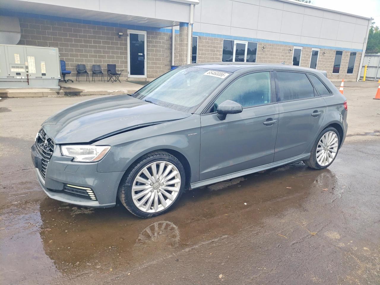 WAUUPBFF1HA090525 · 2017 AUDI A3