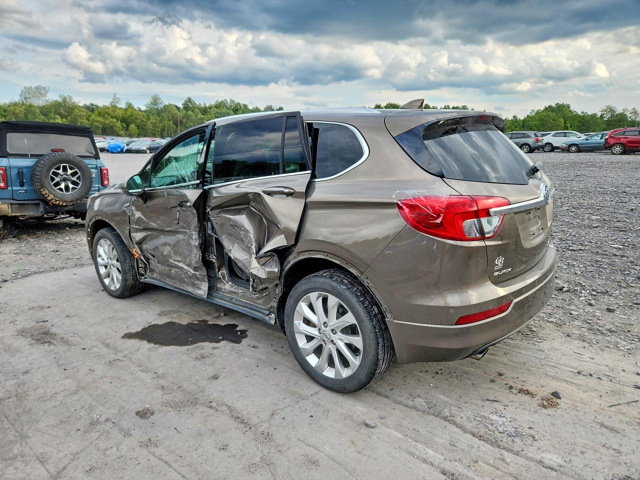 LRBFXESX0GD171944 · 2016 BUICK ENVISION · 2/13