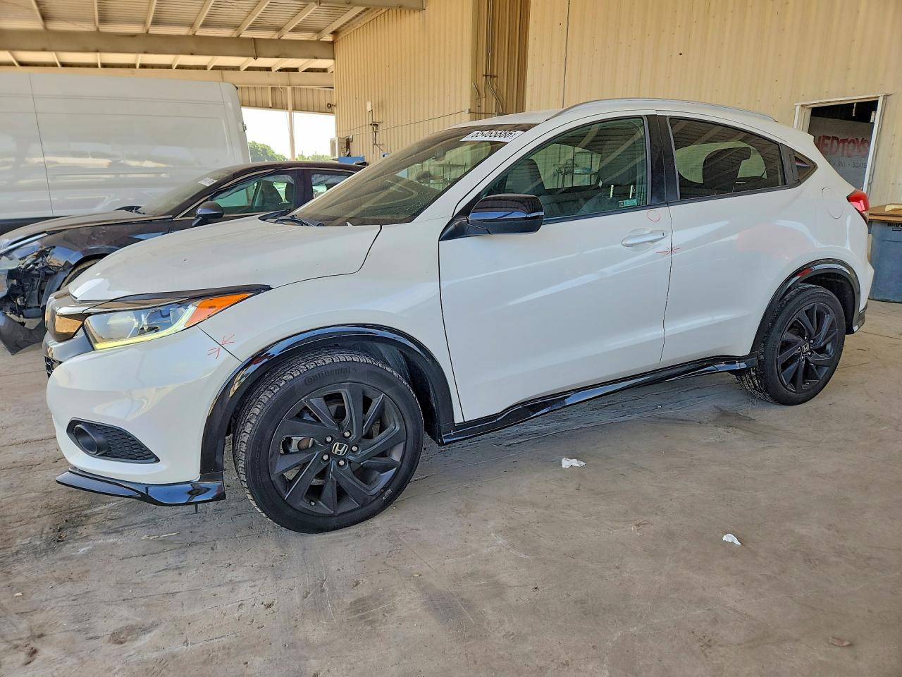 3CZRU6H10MM718947 · 2021 HONDA HR-V
