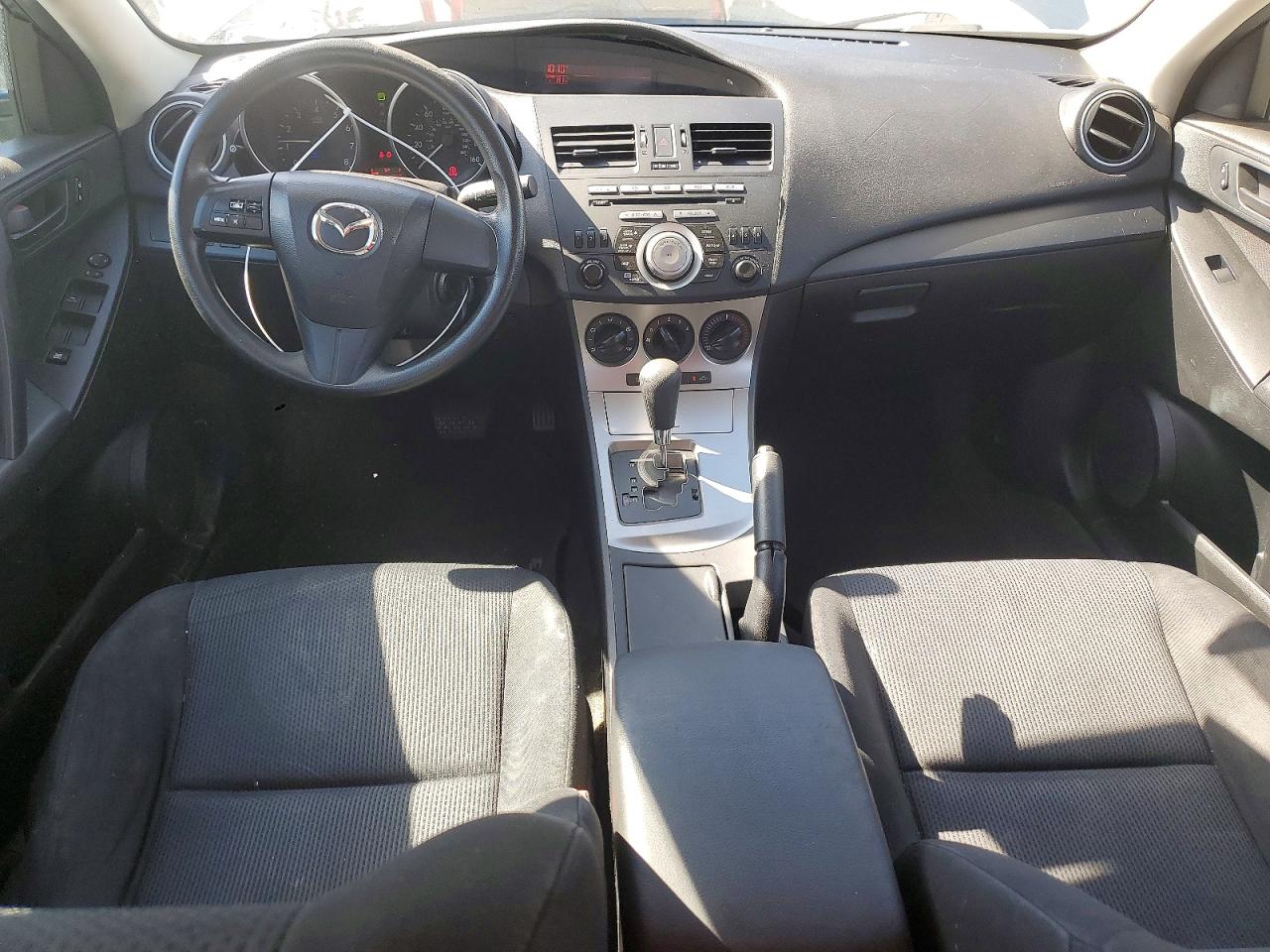 JM1BL1UG7B1459858 · 2011 MAZDA 3 · 8/13