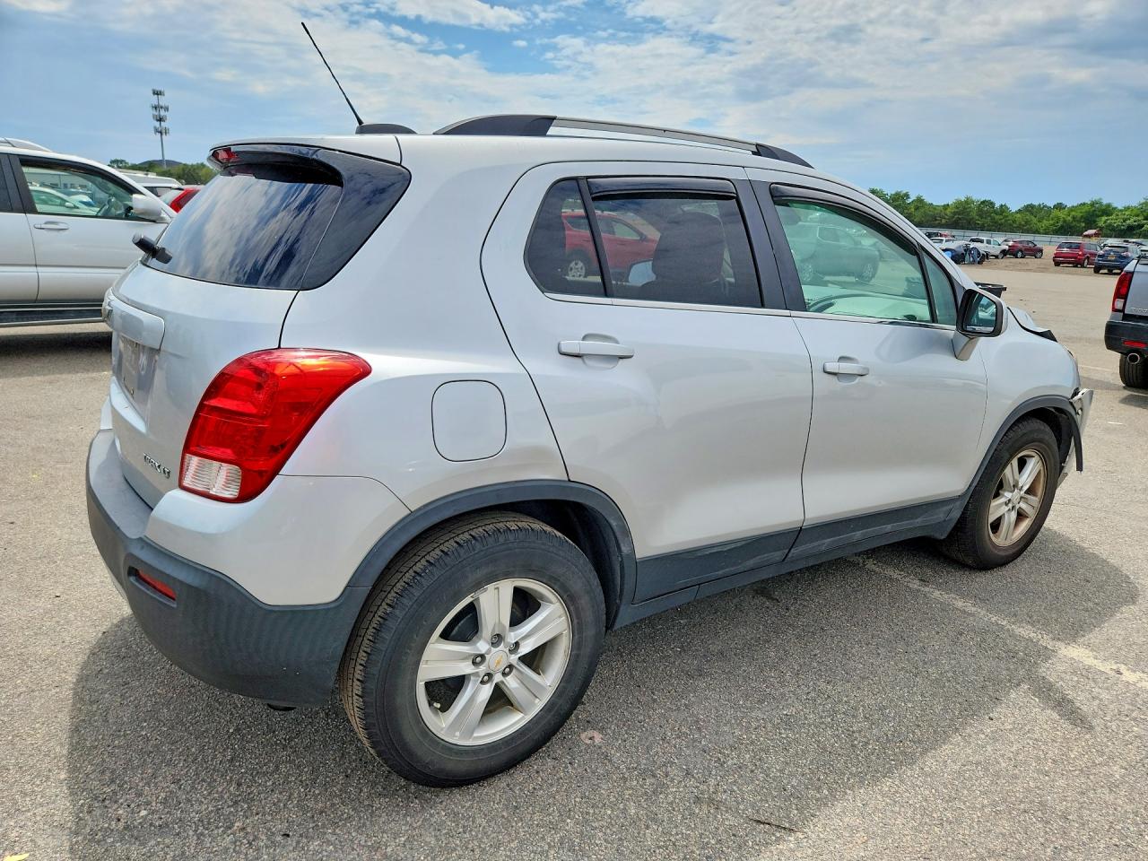 KL7CJLSB8GB649776 · 2016 CHEVROLET TRAX · 3/13