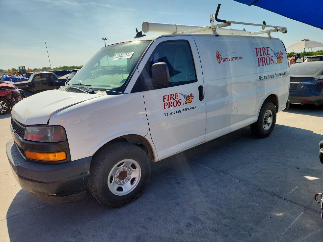1GCWGAFG8K1370786 · 2019 CHEVROLET EXPRESS G2500