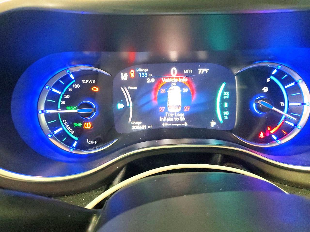 2C4RC1N77JR339713 · 2018 CHRYSLER PACIFICA · 9/13