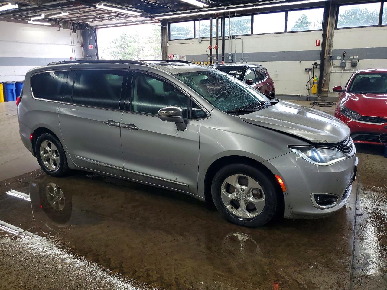 2C4RC1N77JR339713 · 2018 CHRYSLER PACIFICA · 4/13