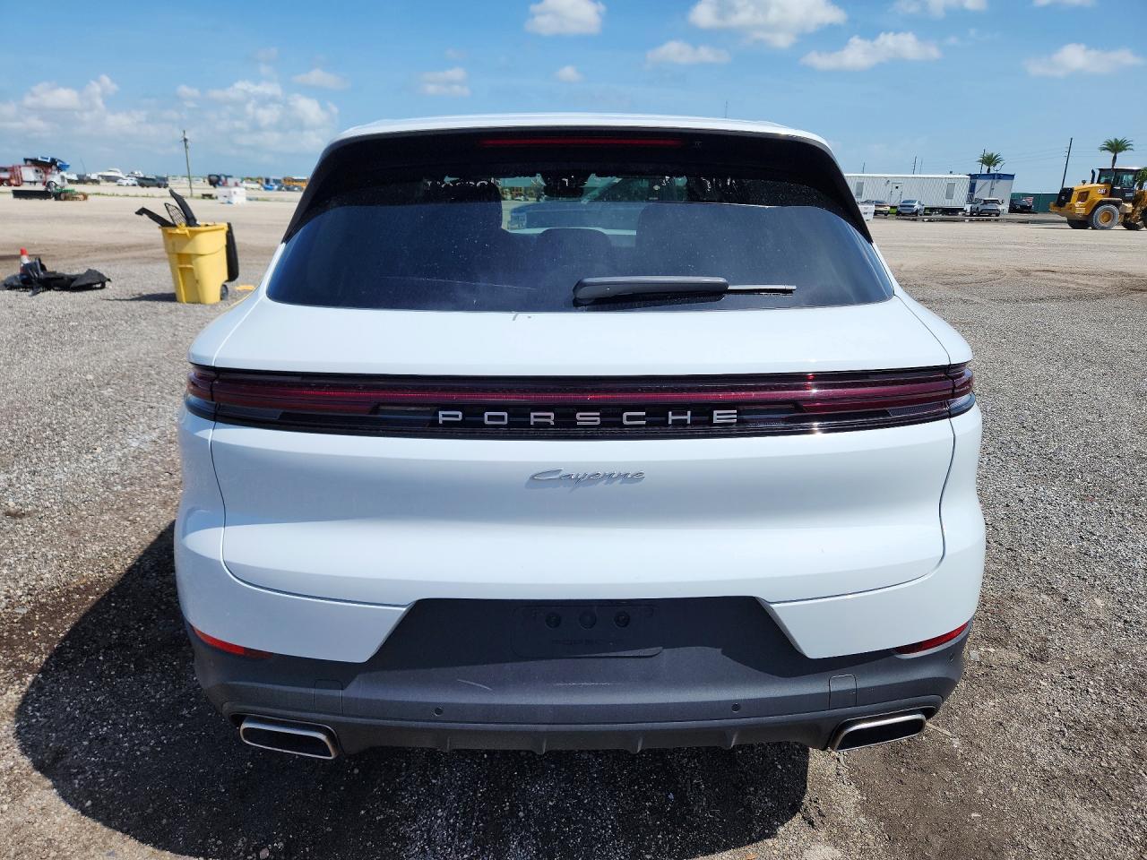 WP1AA2AYXTDA04005 · 2026 PORSCHE CAYENNE · 6/13