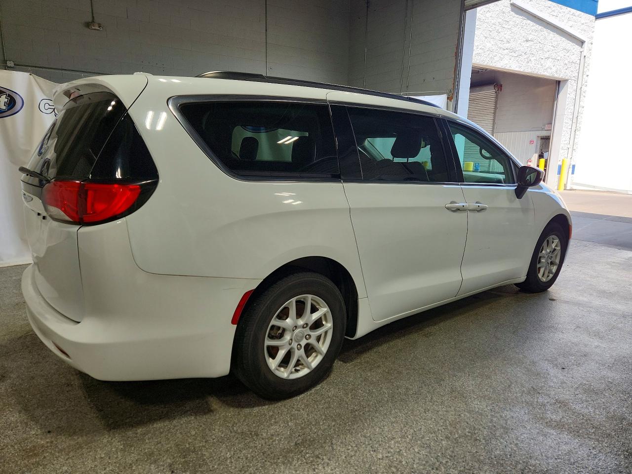 2C4RC1DG6LR256827 · 2020 CHRYSLER VOYAGER · 3/13