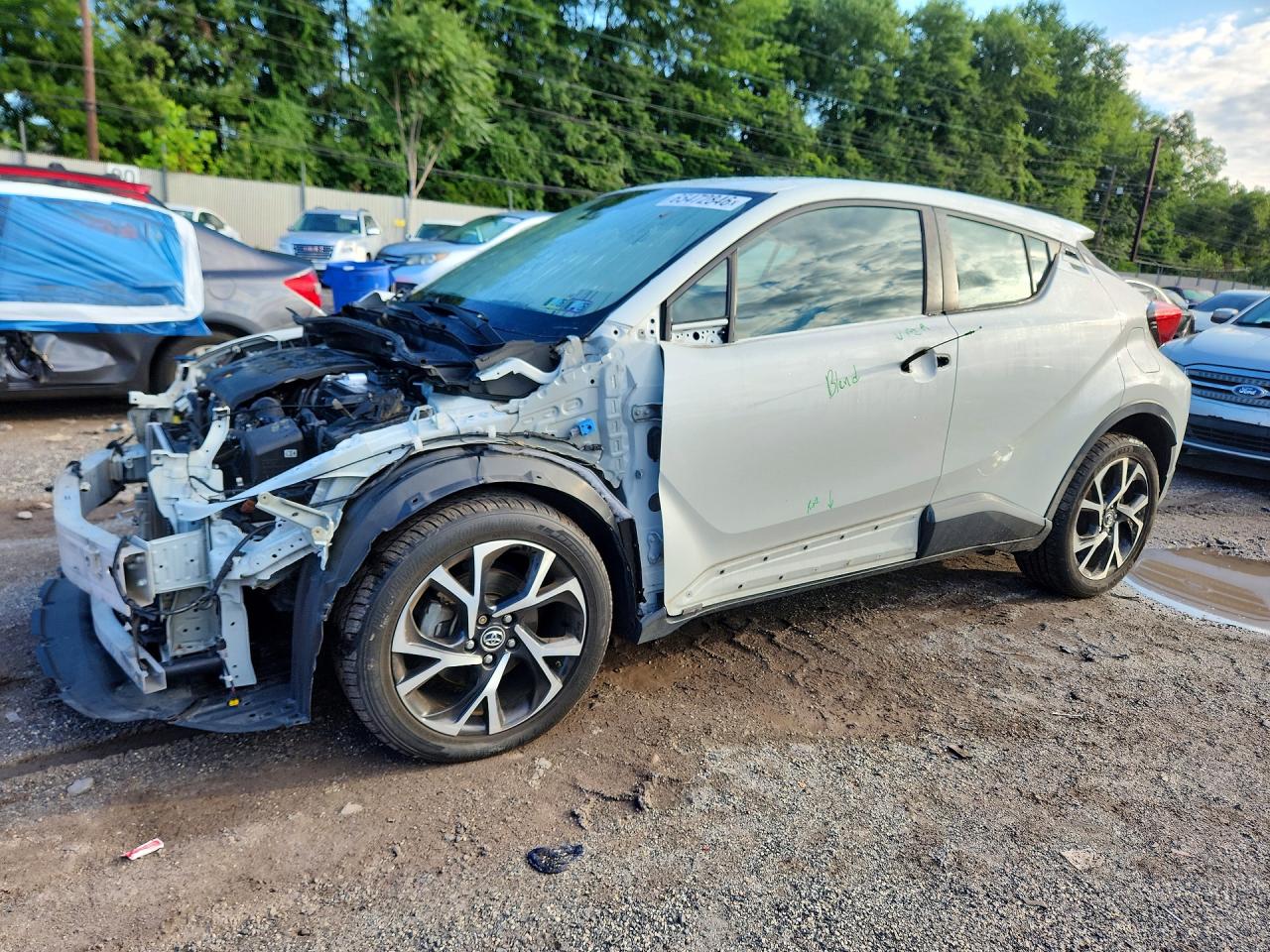 NMTKHMBX2JR015681 · 2018 TOYOTA C-HR