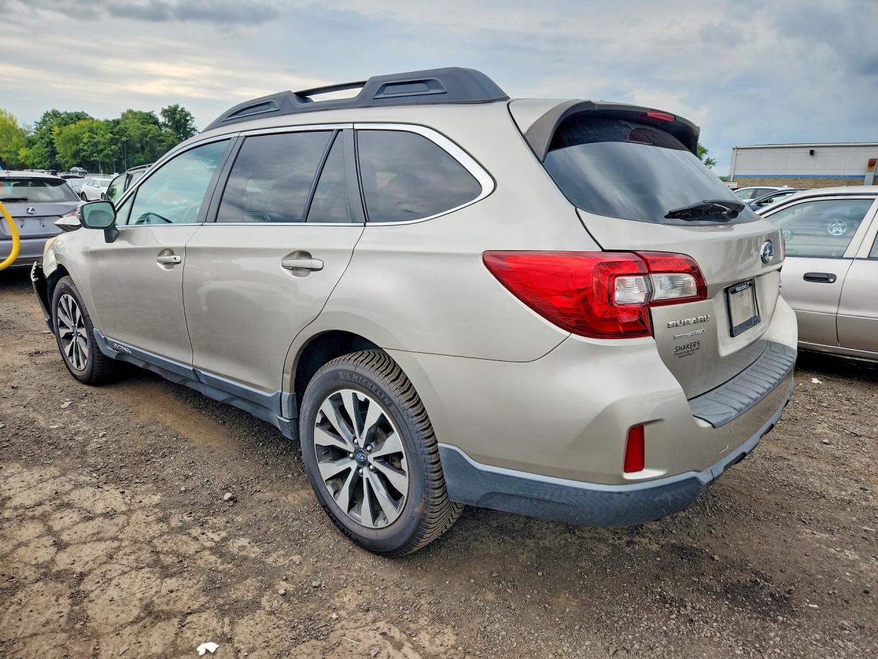 4S4BSELC5F3287215 · 2015 SUBARU OUTBACK · 2/12