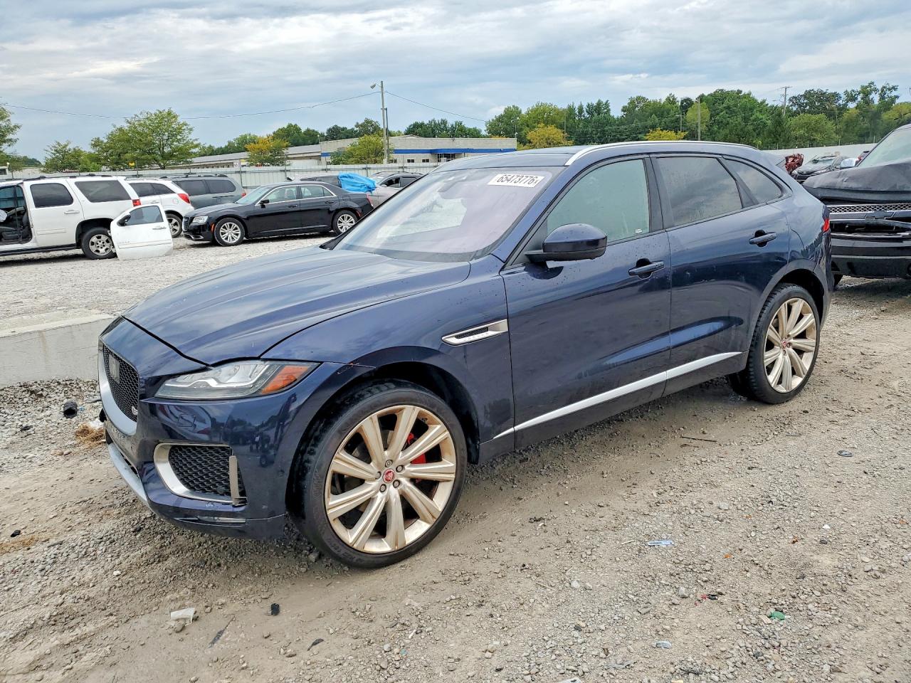 SADCM2FV1JA202670 · 2018 JAGUAR F-PACE