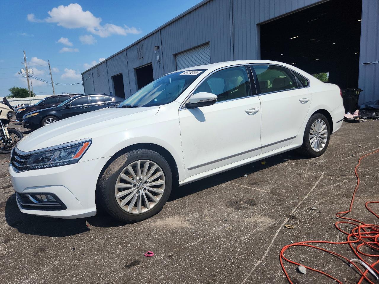 1VWBS7A30GC053453 · 2016 VOLKSWAGEN PASSAT