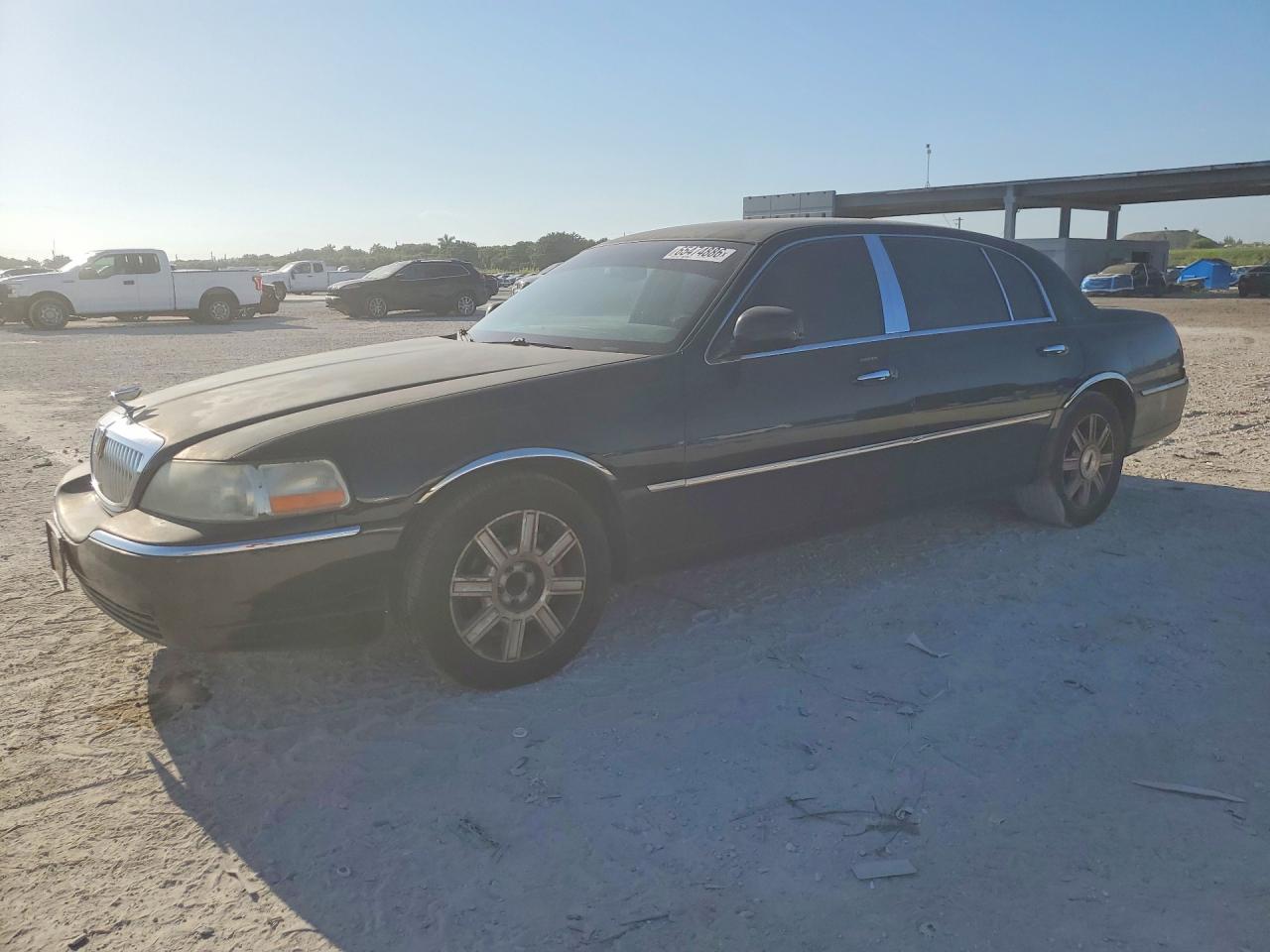 2007 LINCOLN TOWN CAR