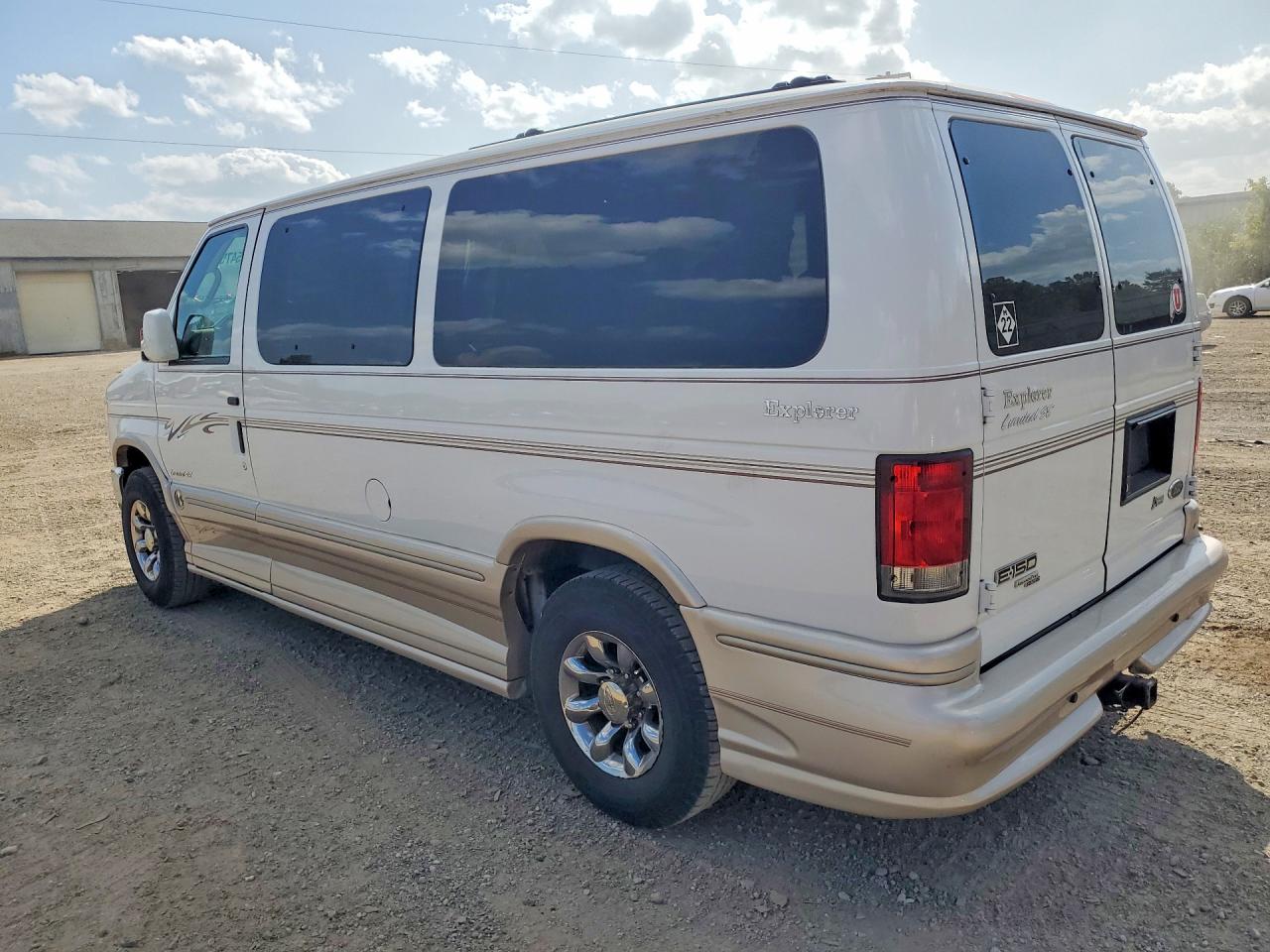 1FDNE1EL8EDA88470 · 2014 FORD ECONOLINE · 2/13