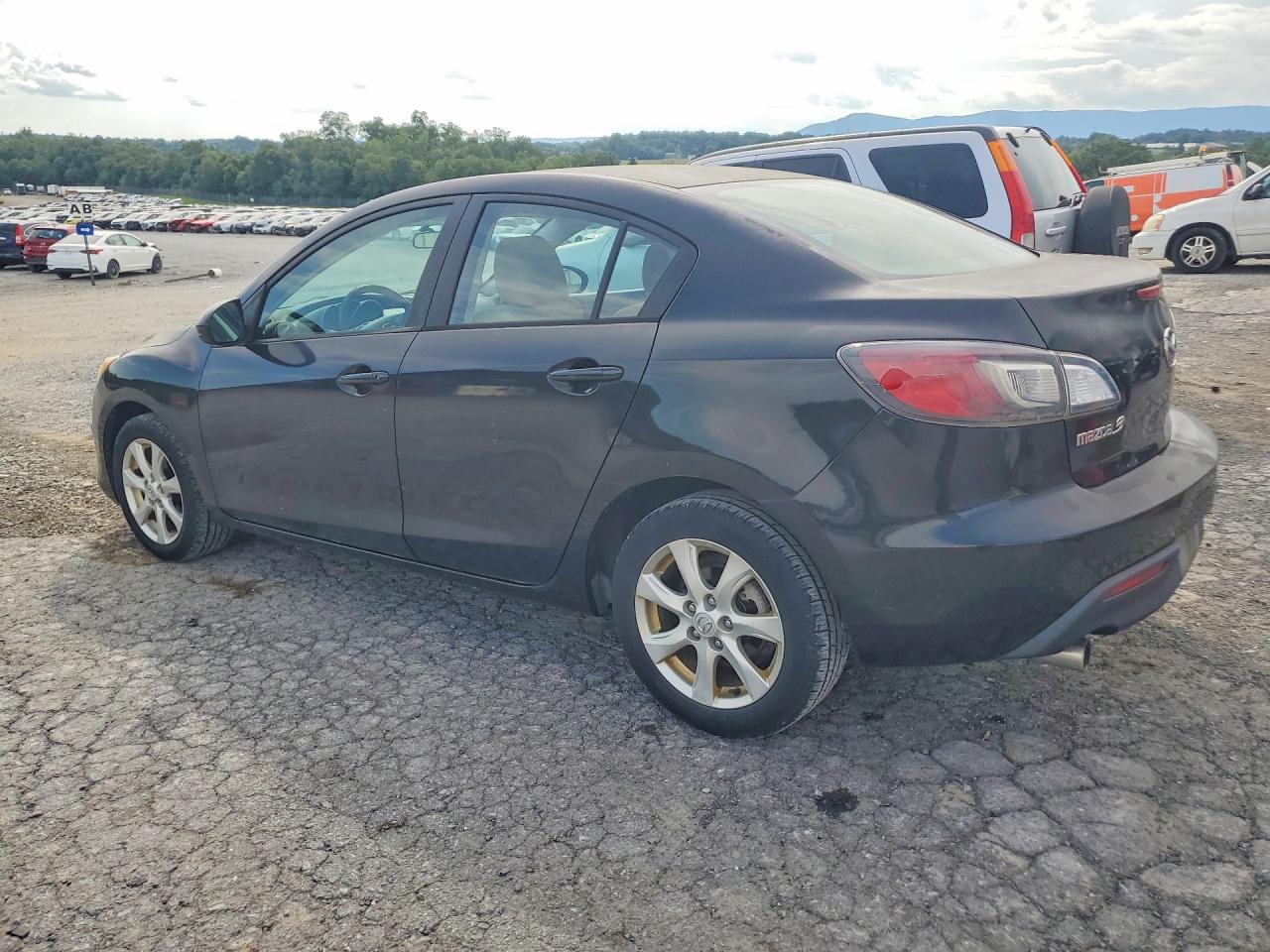 JM1BL1SG8A1153981 · 2010 MAZDA 3 · 2/12