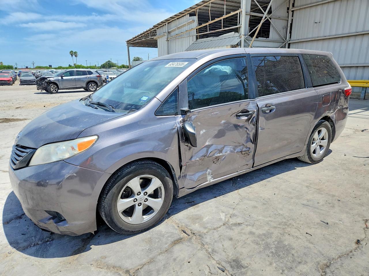 2015 TOYOTA SIENNA