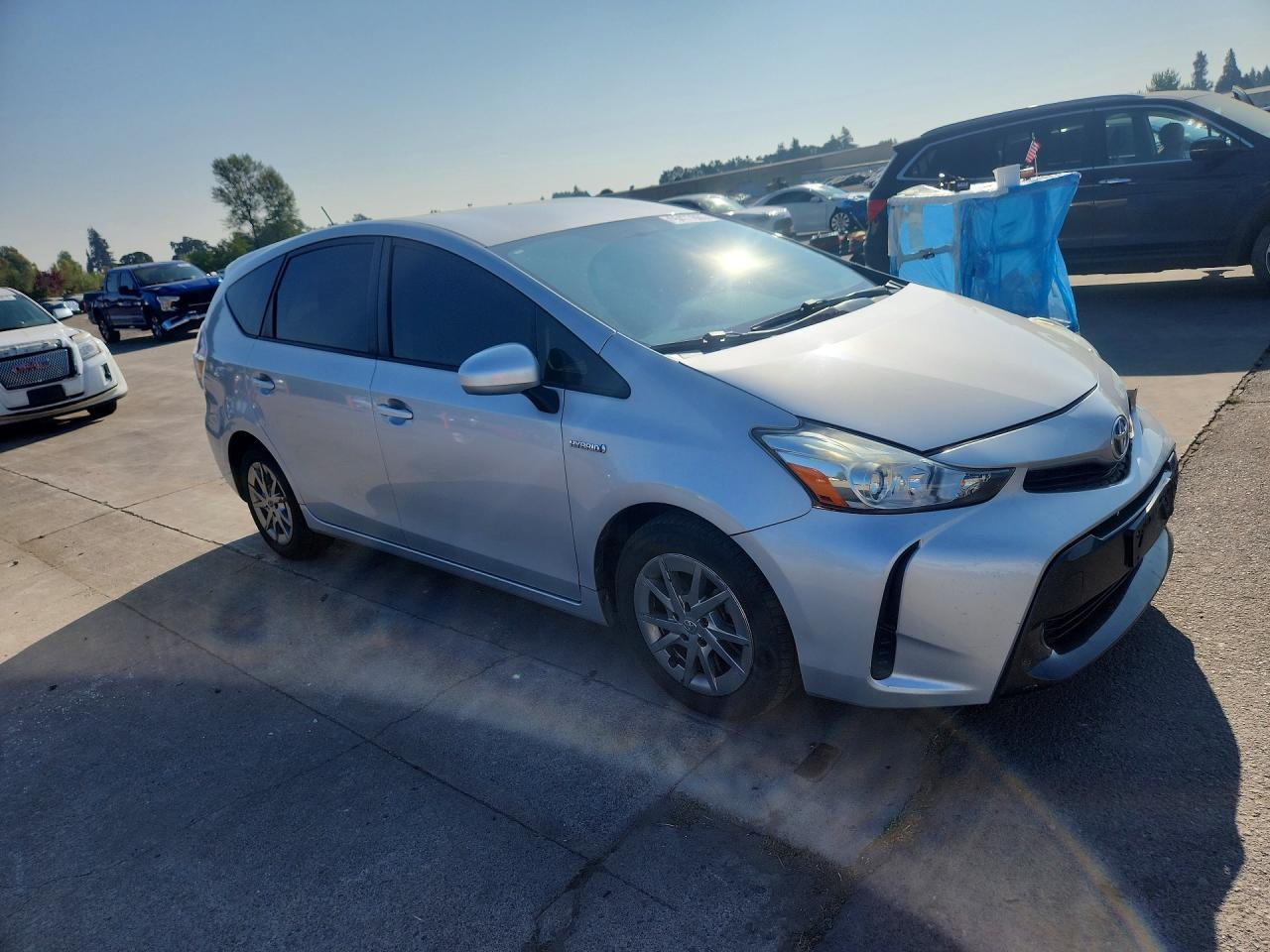JTDZN3EU9FJ034270 · 2015 TOYOTA PRIUS V · 4/12
