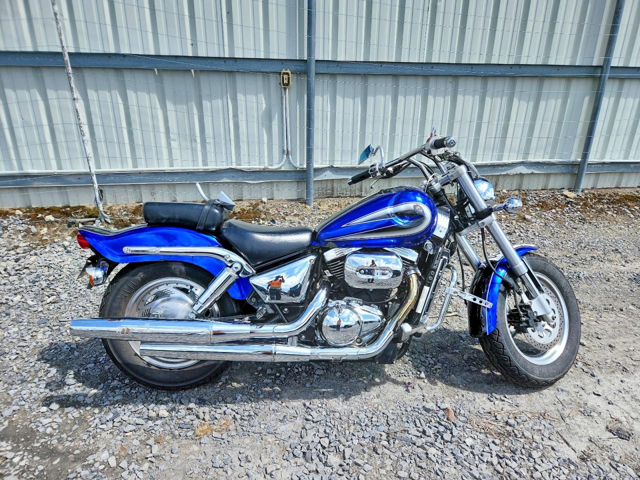 JS1VS53A3Y2102727 · 2000 SUZUKI VZ800