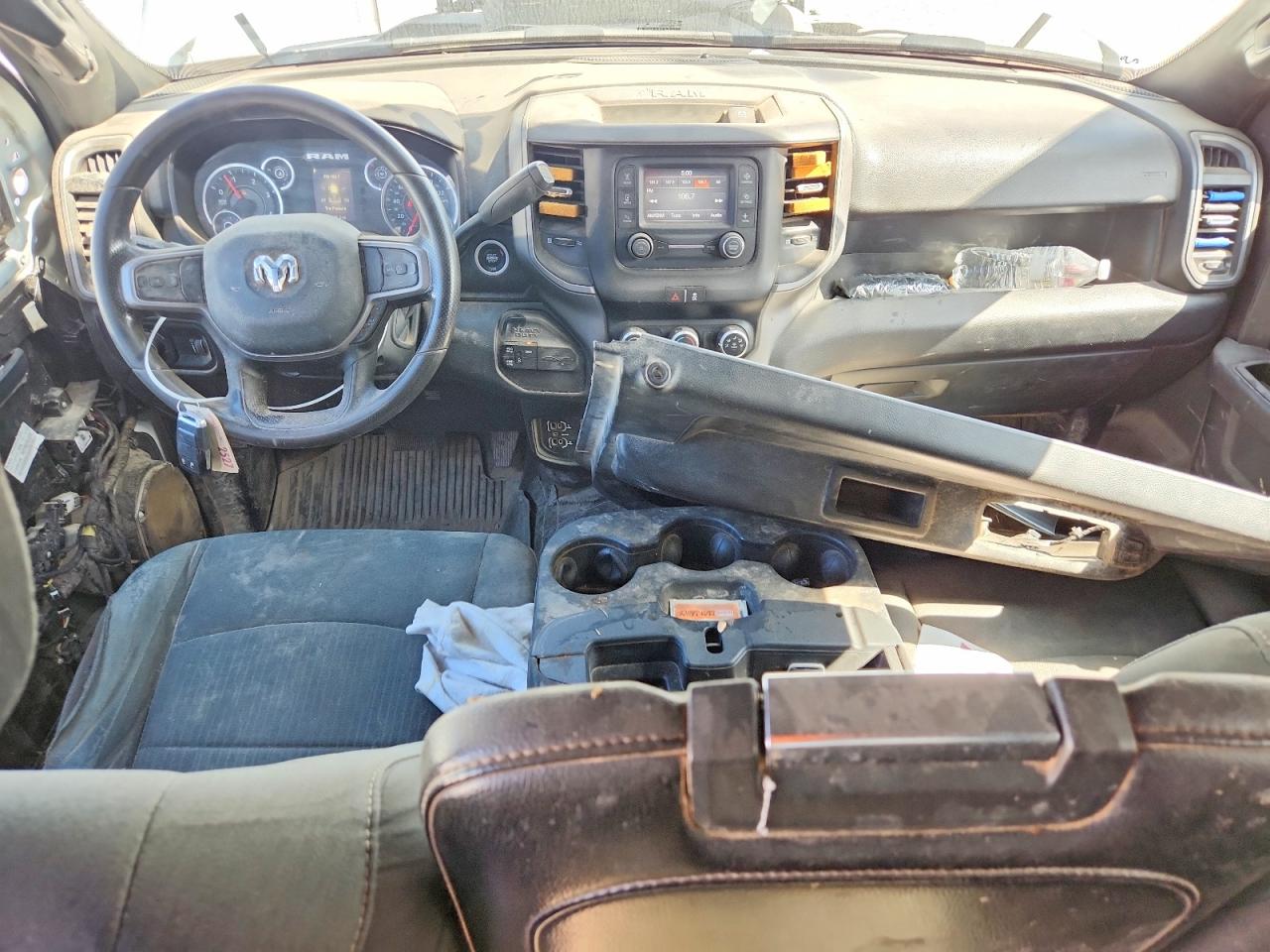 3C6UR5HL9RG125226 · 2024 RAM 2500 · 8/12