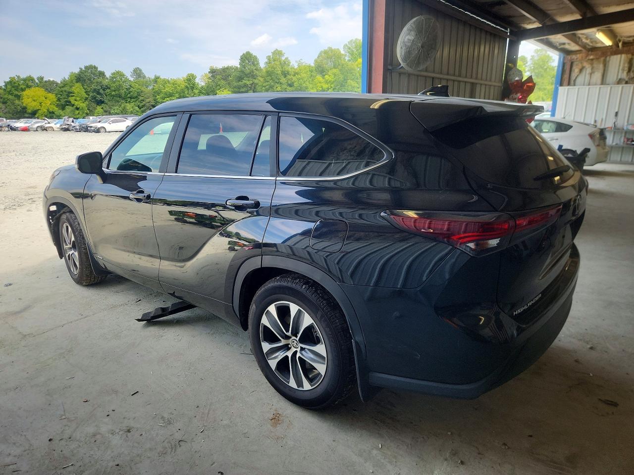 5TDKBRCH7SS659685 · 2025 TOYOTA HIGHLANDER HYBRID · 2/13