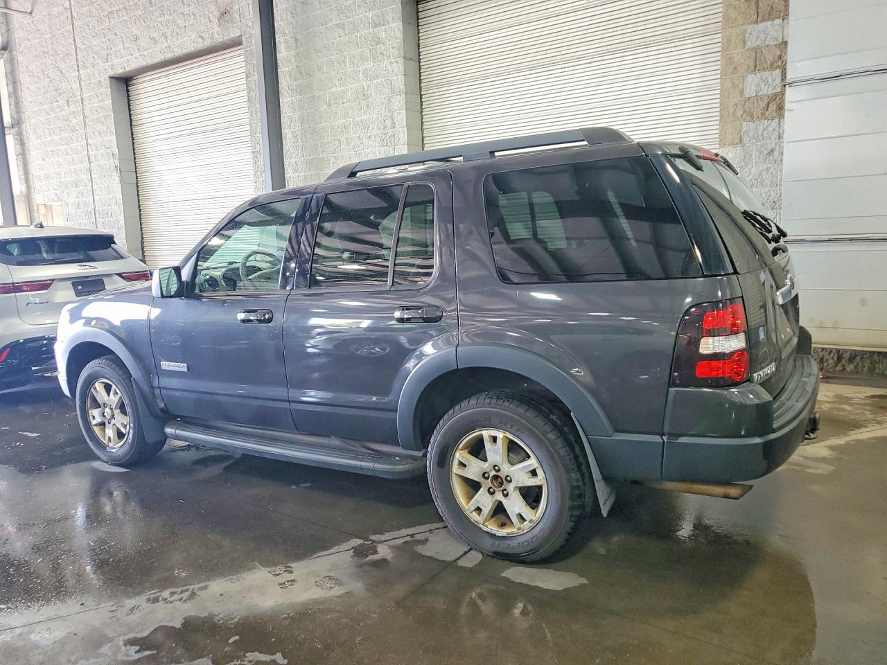 1FMEU73E87UB28351 · 2007 FORD EXPLORER · 2/13