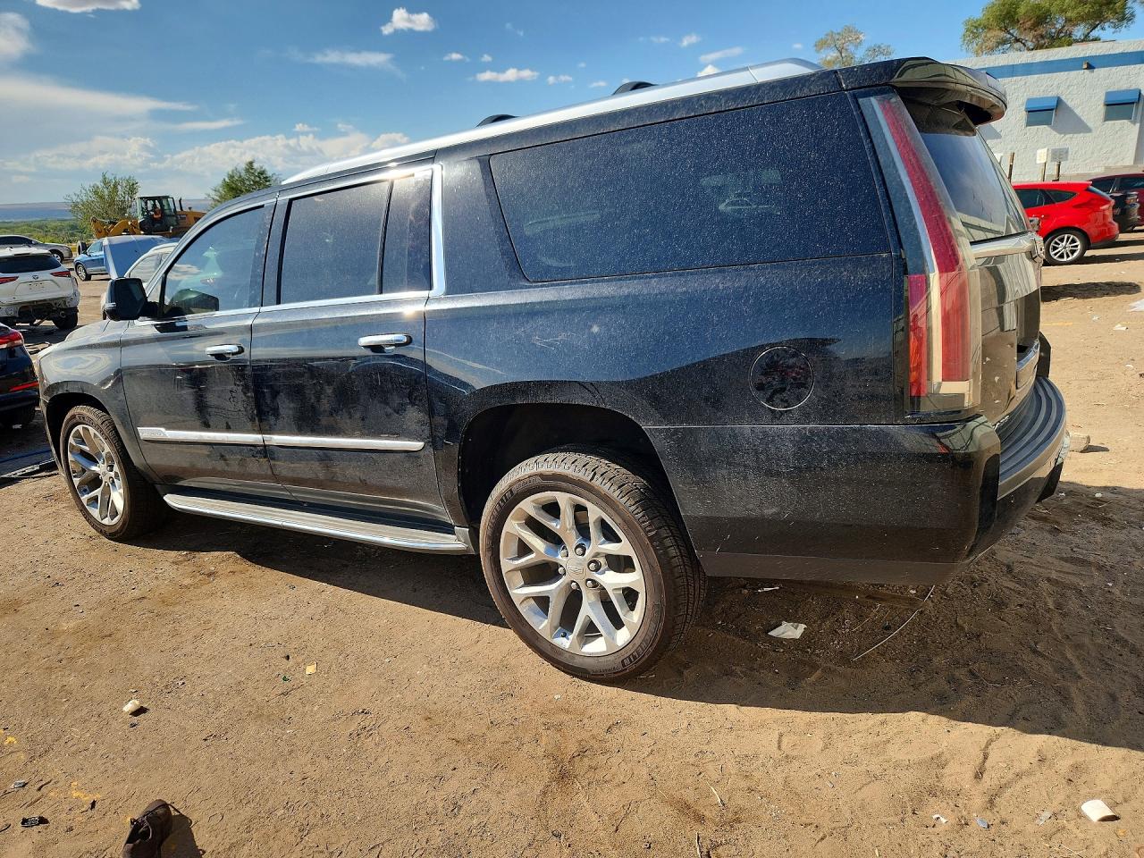 1GYS4HKJ4GR194520 · 2016 CADILLAC ESCALADE · 2/13
