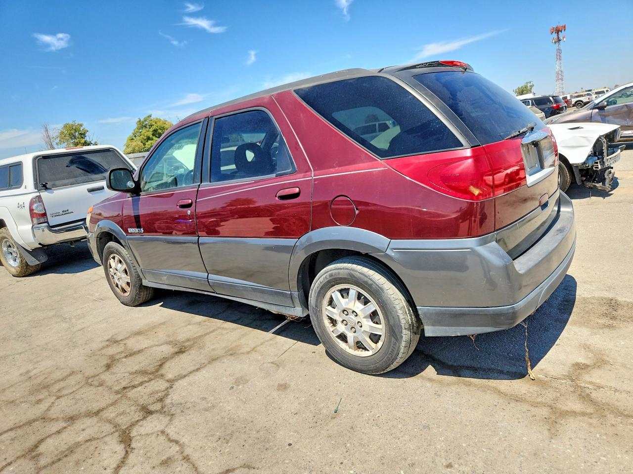 3G5DA03E12S546184 · 2002 BUICK RENDEZVOUS · 2/13
