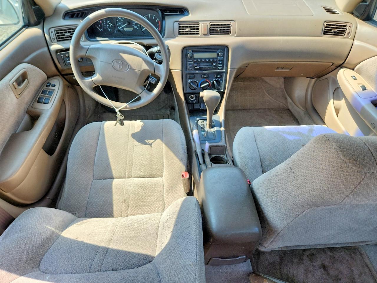 JT2BG22K8Y0411956 · 2000 TOYOTA CAMRY · 8/12