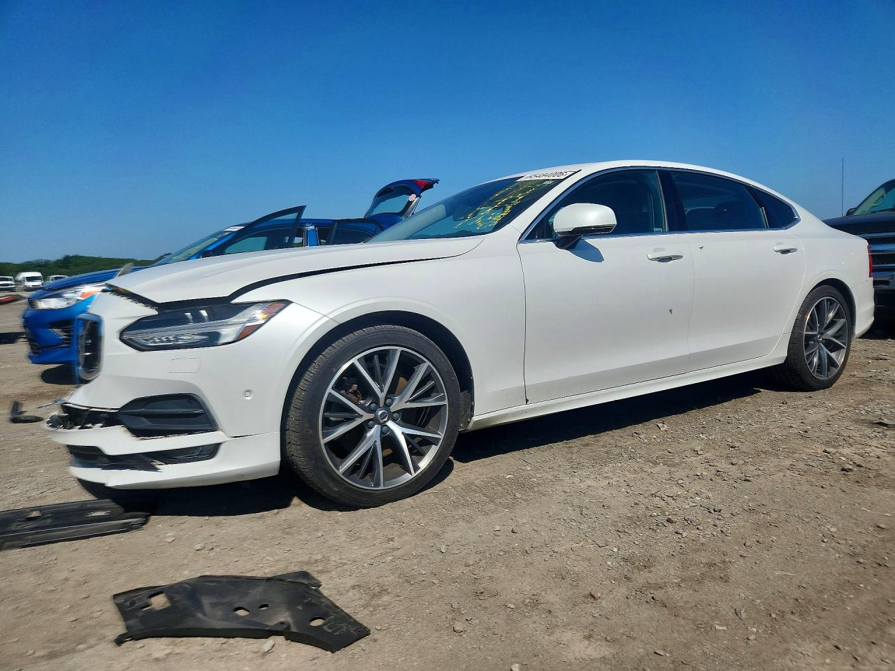 2019 VOLVO S90