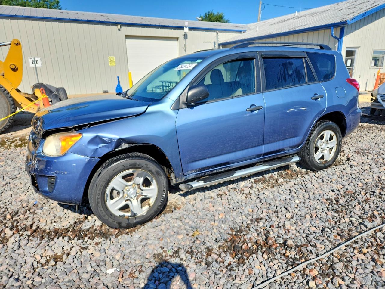 2T3ZF4DV1BW104272 · 2011 TOYOTA RAV4