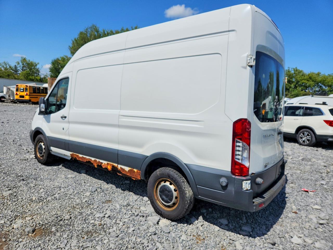 1FTNR2XG5FKA04892 · 2015 FORD TRANSIT · 2/14