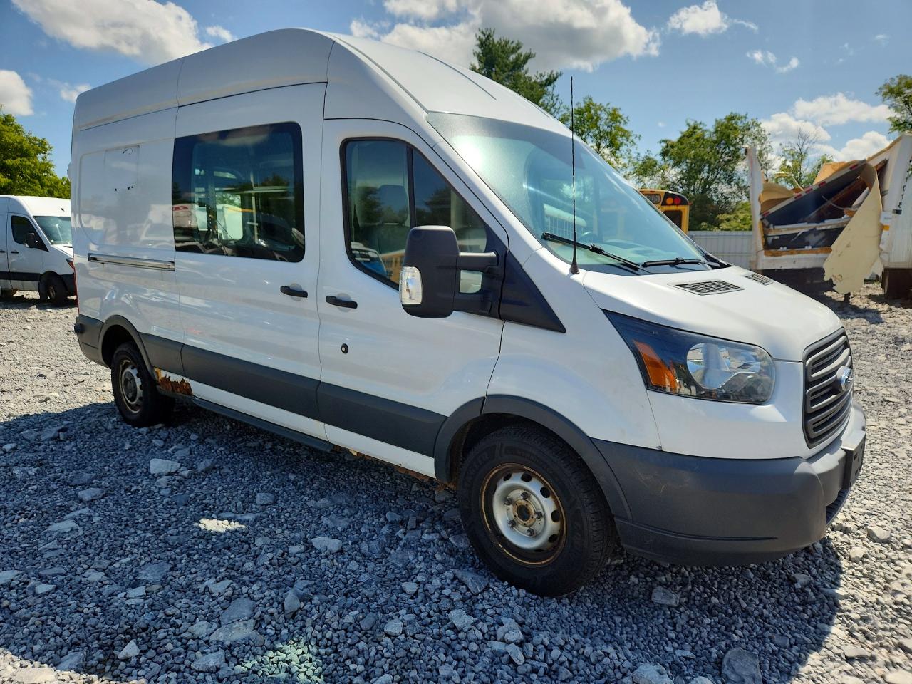 1FTNR2XG5FKA04892 · 2015 FORD TRANSIT · 4/14