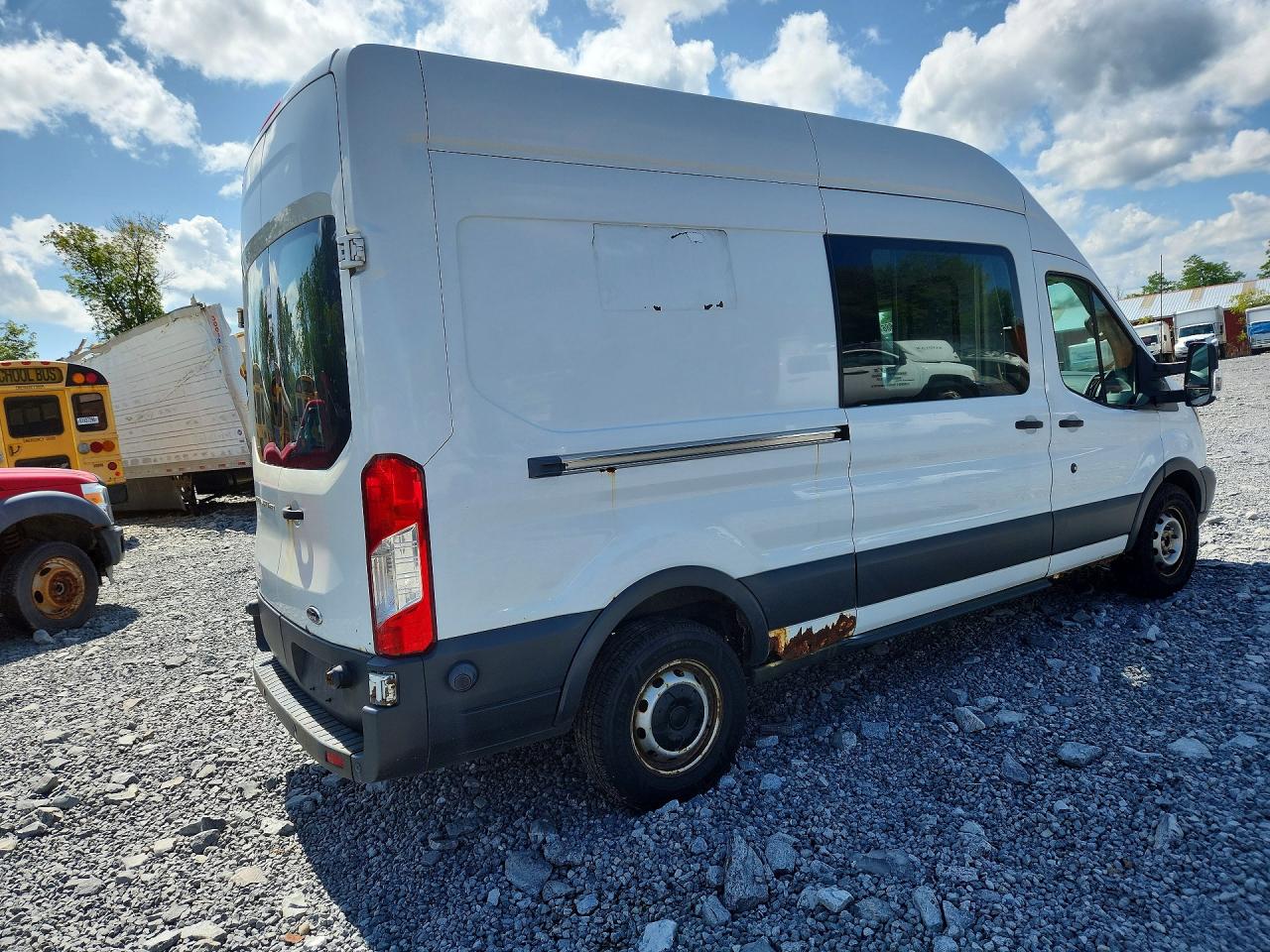 1FTNR2XG5FKA04892 · 2015 FORD TRANSIT · 3/14