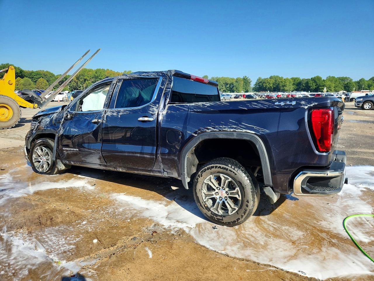 1GTUUDED3SZ237802 · 2025 GMC SIERRA · 2/12
