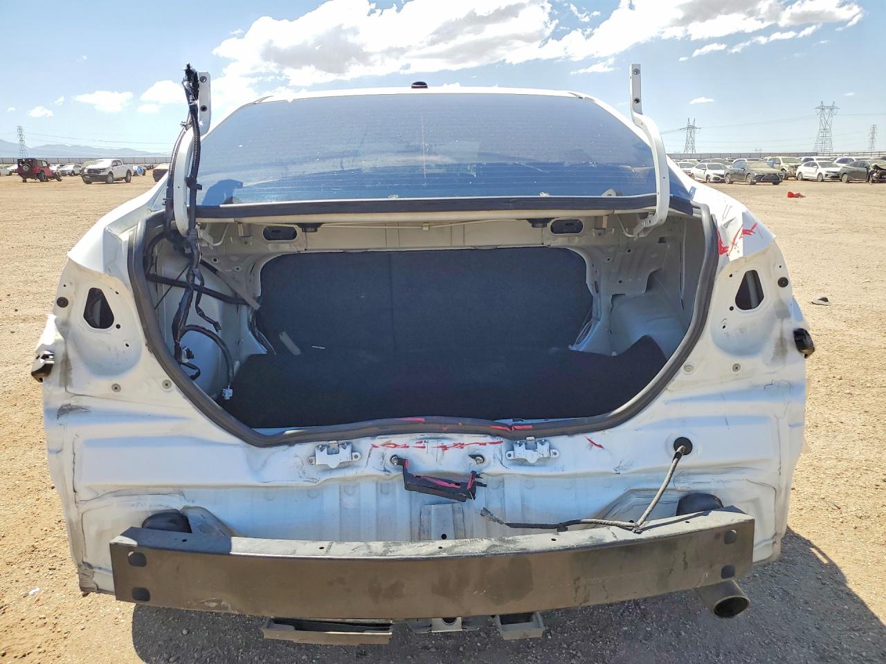 5YFBURHE5JP829266 · 2018 TOYOTA COROLLA · 6/13