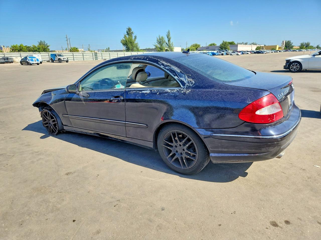 WDBTJ56H68F244537 · 2008 MERCEDES-BENZ CLK · 2/12