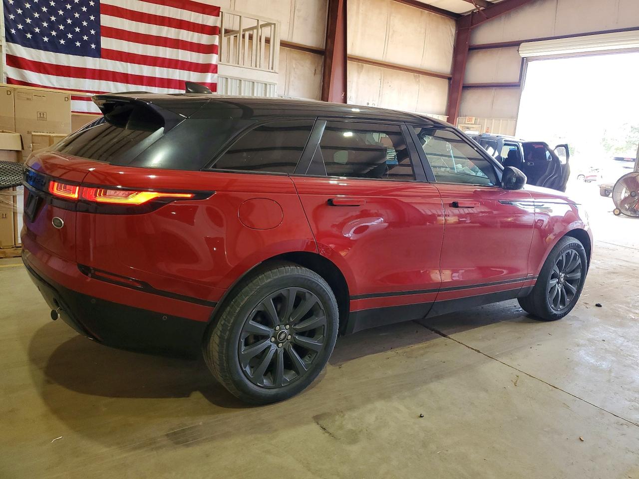 SALYL2RX8JA760137 · 2018 LAND ROVER RANGE ROVER VELAR · 3/12