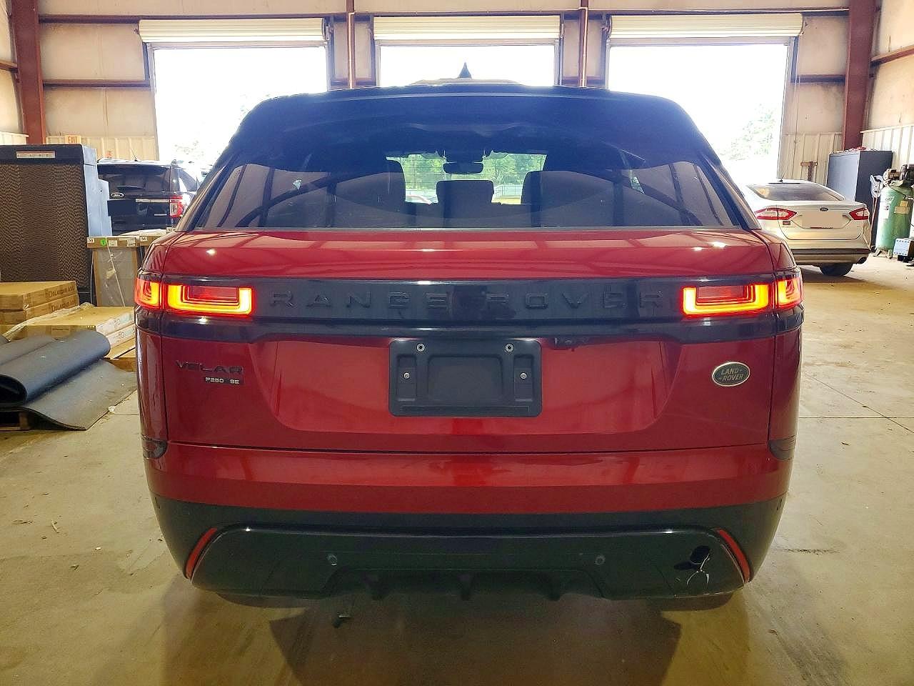 SALYL2RX8JA760137 · 2018 LAND ROVER RANGE ROVER VELAR · 6/12