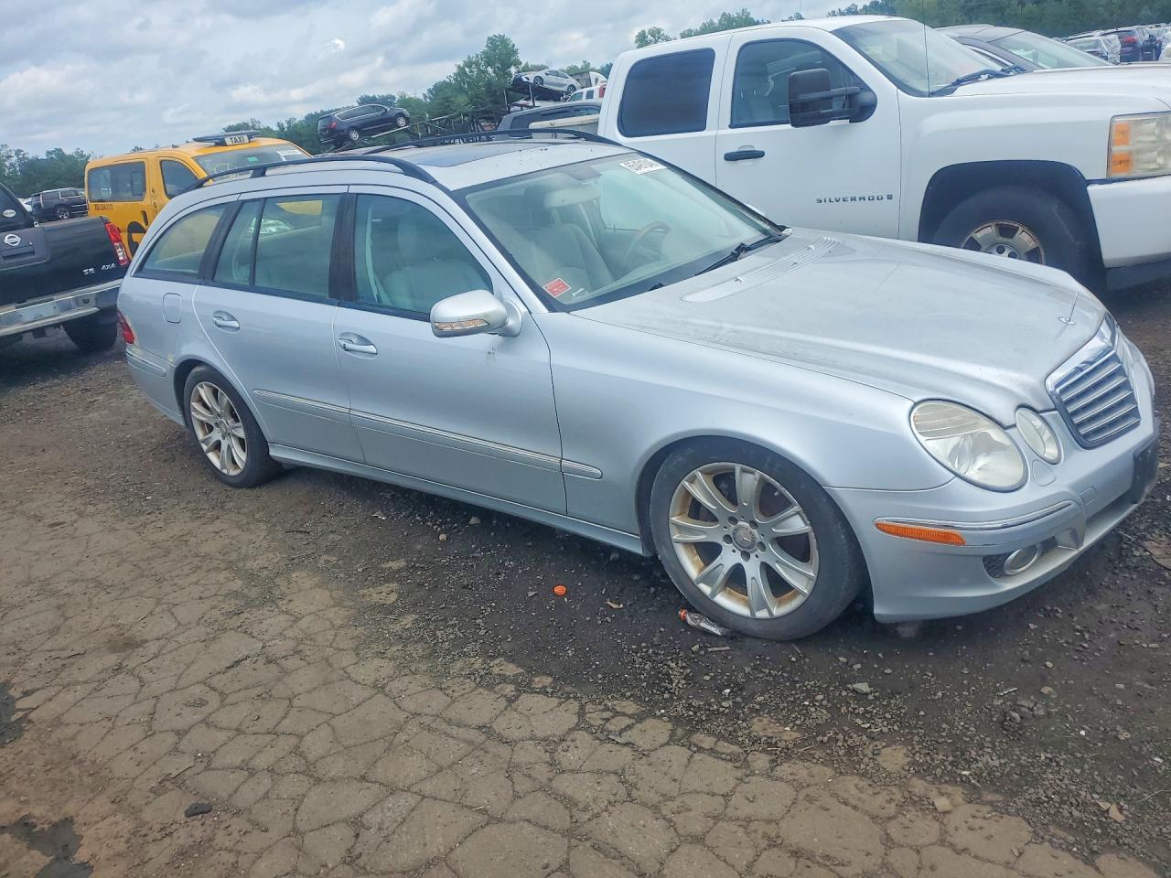 WDBUH87X69B401371 · 2009 MERCEDES-BENZ E · 4/12